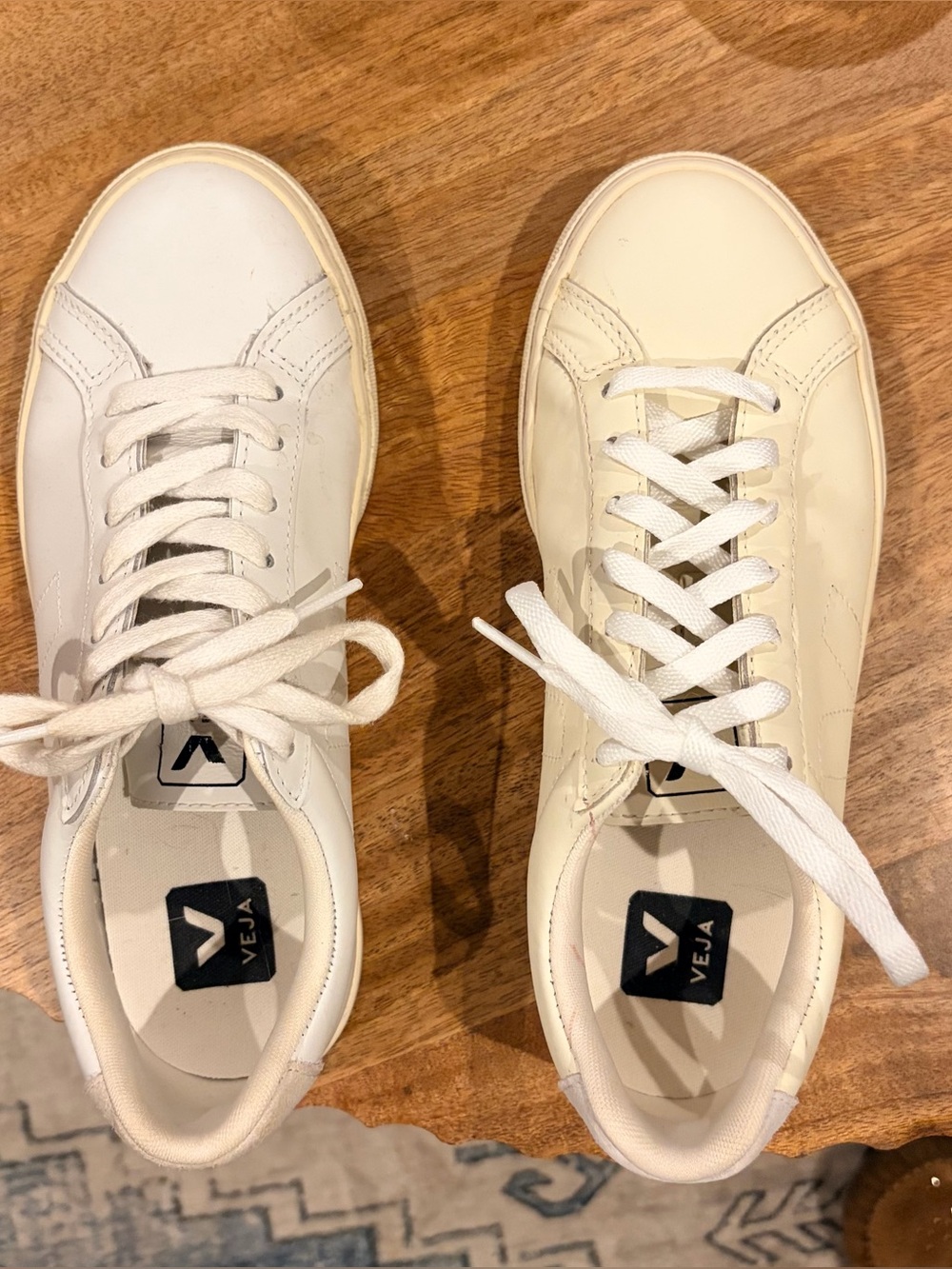 Veja Women's Off-White Leather Low-Top Sneakers